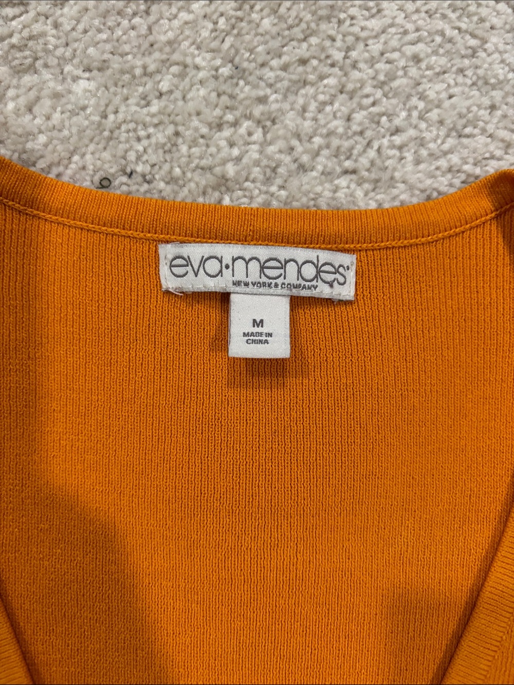 Eva Mendes Orange V-Neck Bell Sleeve Cropped Sweater - Picture 5 of 6